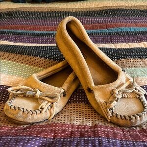 Minnetonka Light Brown Moccasins